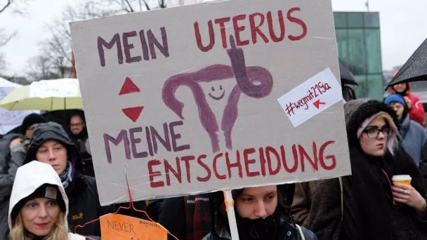 Alemania examina la posibilidad de aprobar el aborto
