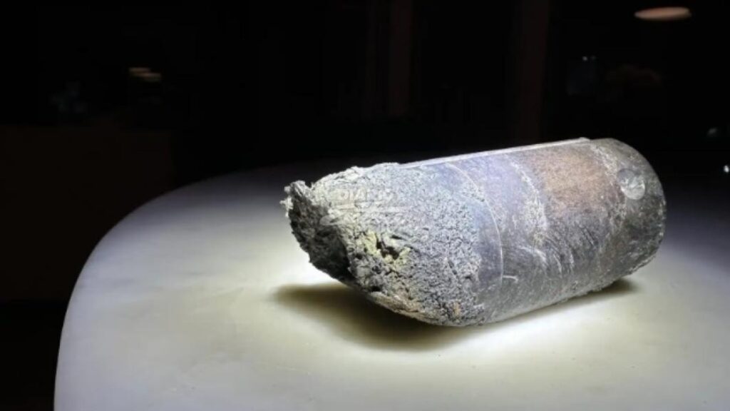 NASA recoge objeto que cayó del cielo y se estrelló en una casa en EEUU