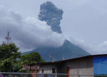 El volcán Concepción, en la Isla de Ometepe, registró una actividad agitada este jueves.