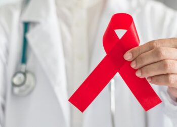 Expertos recuerdan que proteger la identidad de los pacientes VIH positivo también «es una forma de brindar apoyo».
