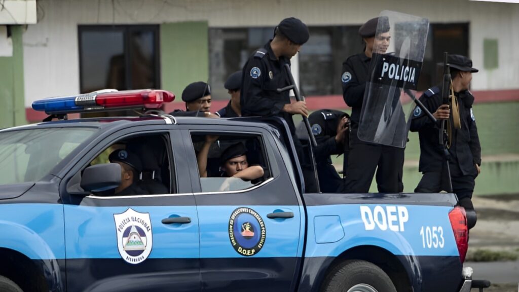Policías orteguistas actúan como investigadores y jueces cuando aplican «casa por cárcel», dice abogado