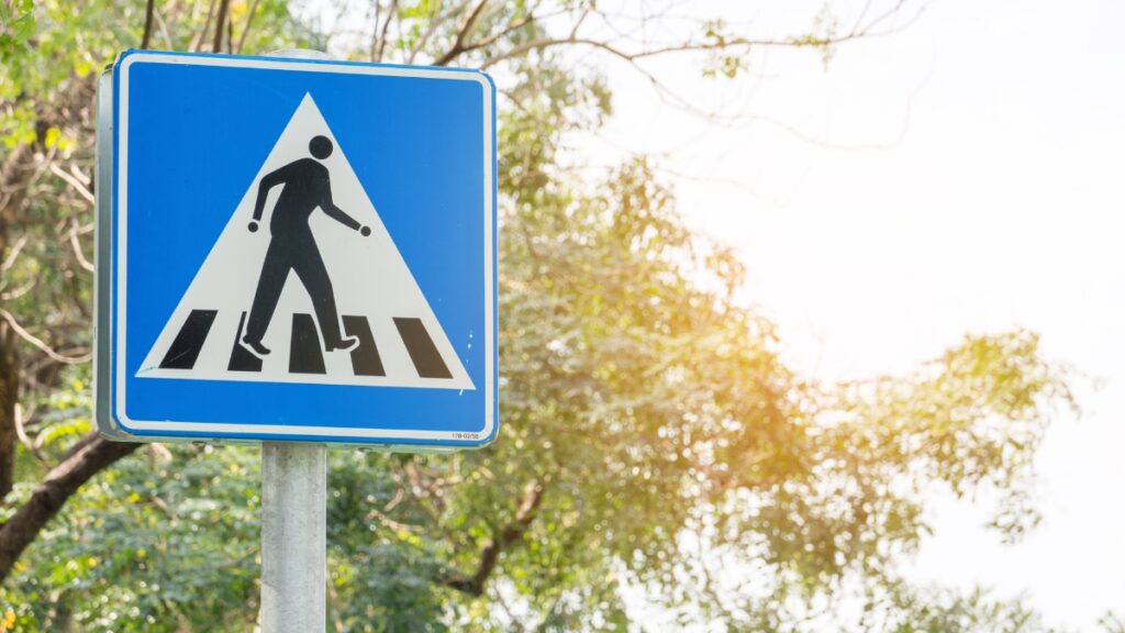 Ciudadanos afirman que la falta de se&ntilde;alizaci&oacute;n es una posible causa de los accidentes de tr&aacute;nsito.