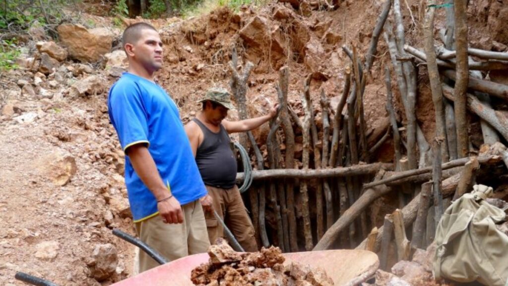 Dictadura cancela otras cuatro concesiones mineras, entre ellas la de la esposa del «rey de la cocaína»
