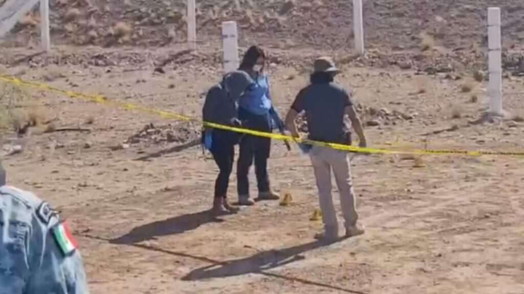 Hallan cinco cadáveres abandonados en carretera del norte de México
