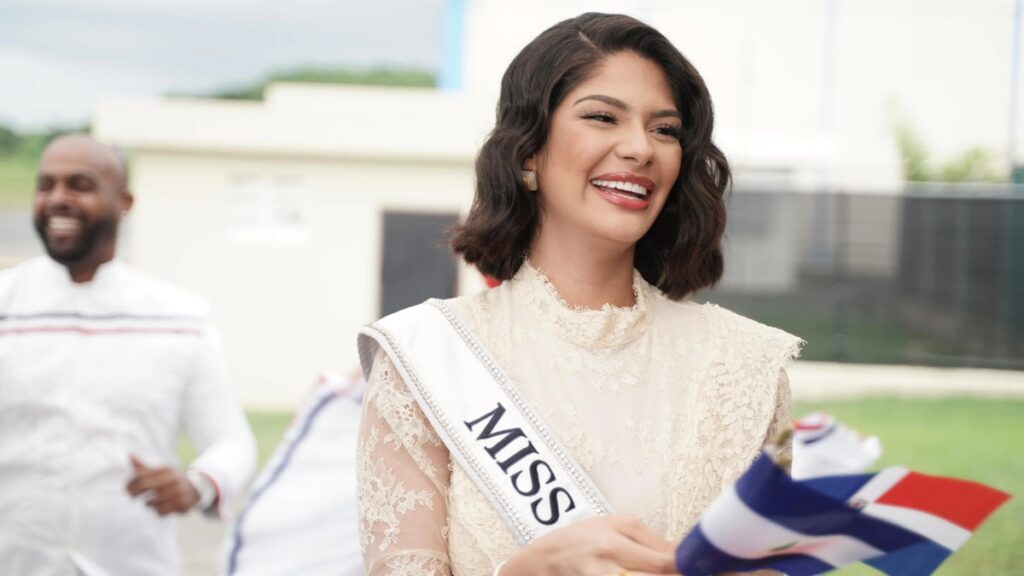Dominicanos reciben con alegría, folclor y alfombra roja a Sheynnis Palacios Cornejo, Miss Universo 2023