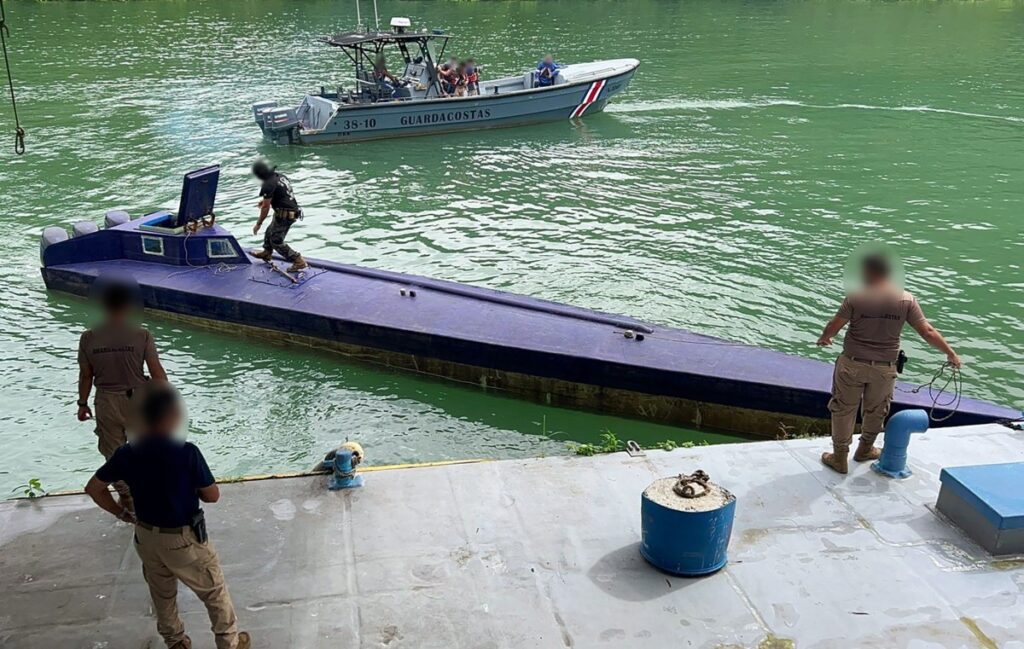 Costa Rica intercepta semisumergible con dos toneladas de cocaína
