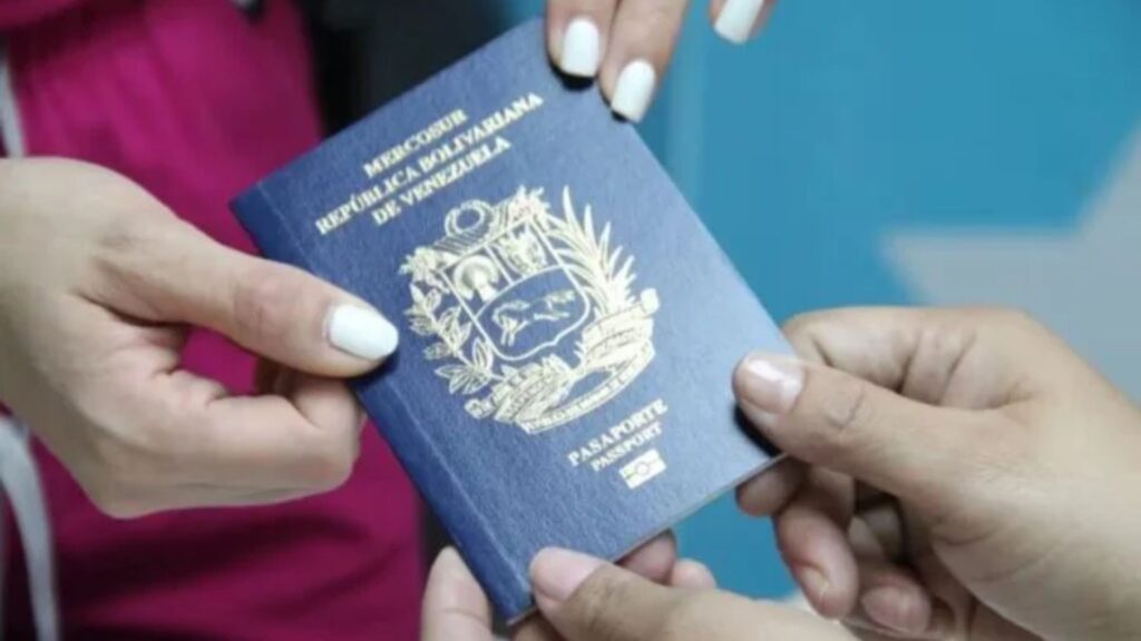 Anulación de pasaportes venezolanos no distingue entre figuras públicas y ciudadanos comunes