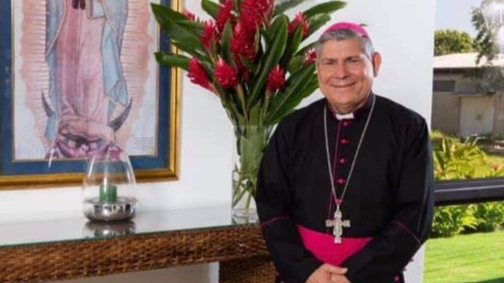 Régimen orteguista expulsa al presidente de la Conferencia Episcopal de Nicaragua