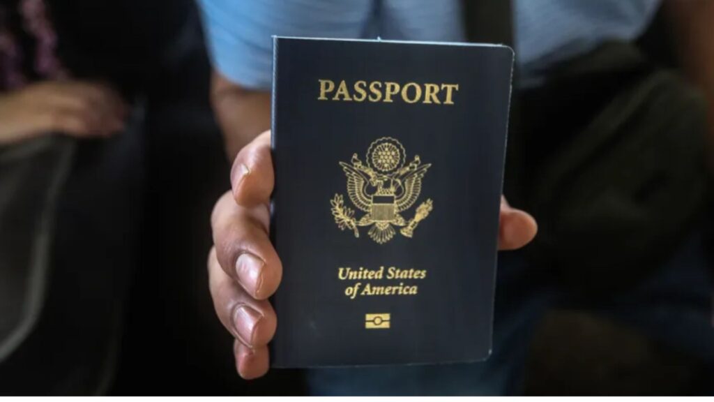 EEUU suspende la emisión de pasaportes con género «X» tras decreto de Trump