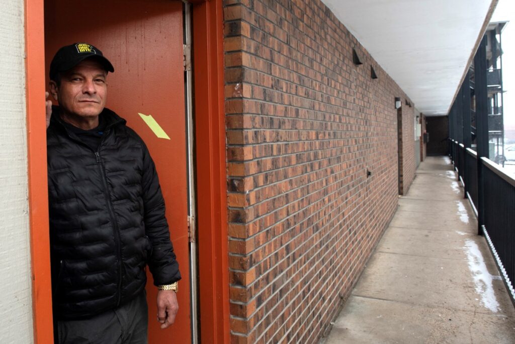 «No es ningún criminal»: inmigrantes atrapados en las redadas de Trump