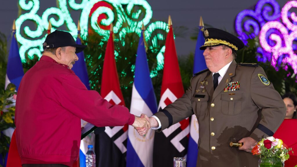 Ortega y Murillo consolidan el sometimiento del Ejército con Código Militar «armonizado» con su Constitución sandinista