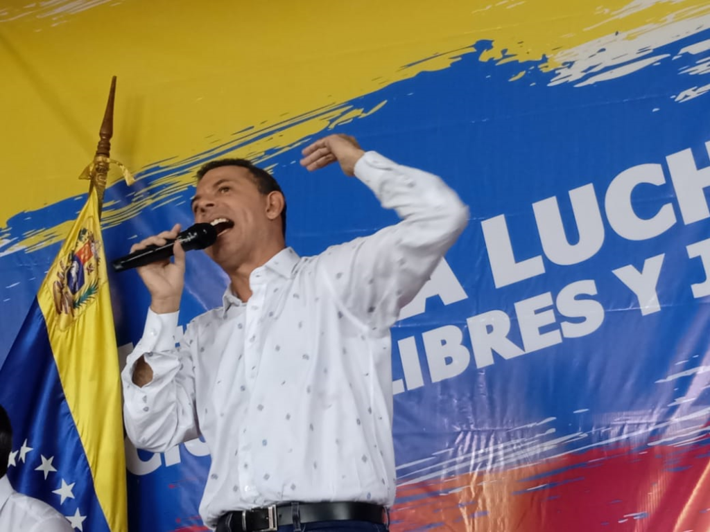 Mayor alianza opositora de Venezuela nombra nuevo coordinador en medio de fracturas
