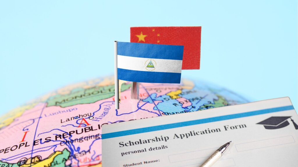 China convoca a jóvenes nicaragüenses a aplicar a becas universitarias en el país asiático