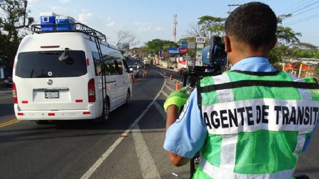 Dictadura de Ortega impone nuevos límites de velocidad en carreteras y prohíbe llevar niños en motocicleta