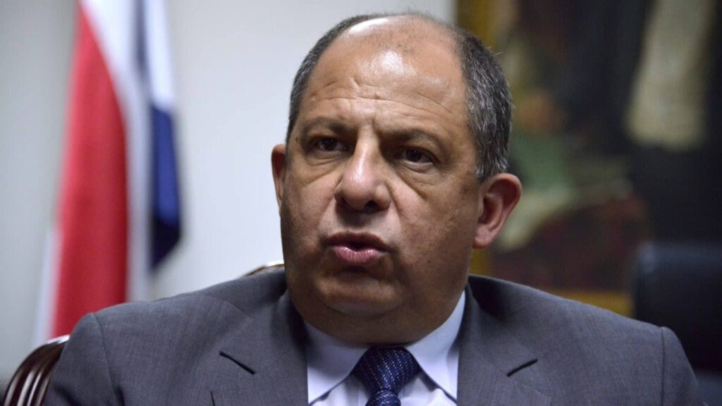 Expresidente de Costa Rica Luis Guillermo Solís sobre el asesinato de Roberto Samcam: «Un acto indignante y gravísimo»