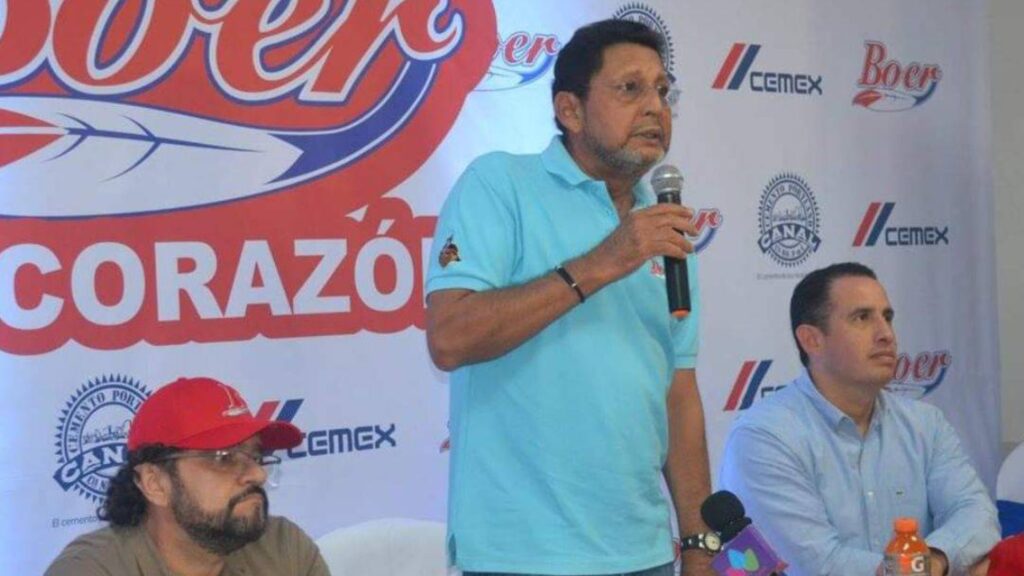 Bayardo Arce, preso en casa por cárcel. Policía allanó sus oficinas y confiscó equipos y papeles