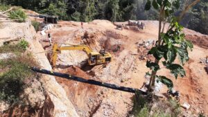 Minería en Nicaragua cae 15,5 % en junio: ¿qué hay detrás del desplome de la extracción de oro?