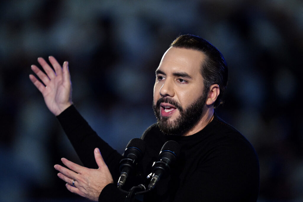 Bukele dice que la reelección indefinida no es «el fin de la democracia» en El Salvador