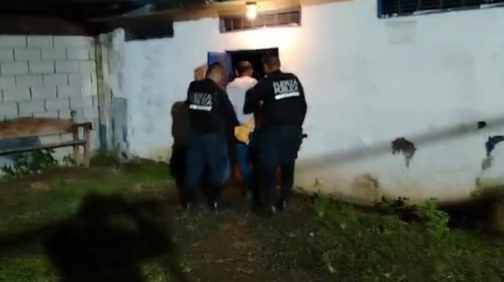 fotografia de detenido pro asesinato en costa rica