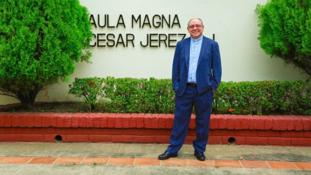 «La UCA no se acaba». Habla el padre Rolando Alvarado, rector de esta universidad confiscada por Ortega