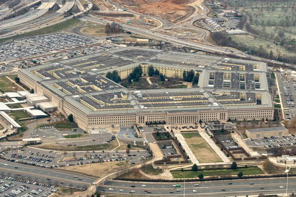 Trump rebautiza el Pentágono como «Departamento de Guerra» para lanzar un mensaje de fuerza