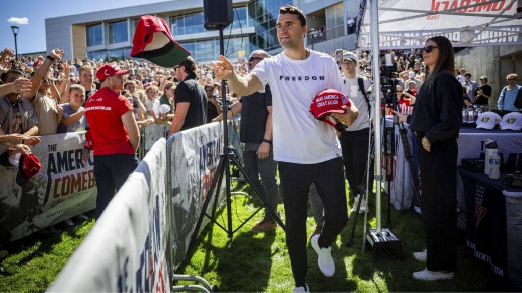 Charlie Kirk, el influencer aliado del presidente Donald Trump que fue asesinado de un disparo en el cuello