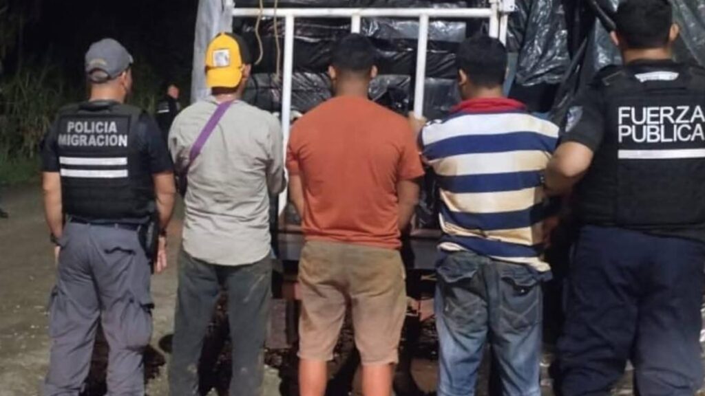 Detienen a tres nicaragüenses por «contrabandear» a Costa Rica 1.617 pares de zapatos valorados en 89.000 dólares