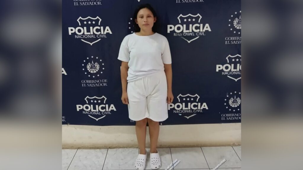 Una joven nicaragüense mató a su hijo recién nacido y abandonó su cuerpo en un predio en El Salvador, se desconoce el paradero del padre