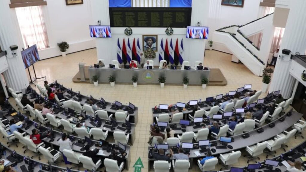 Régimen de Nicaragua avala en total opacidad nuevos acuerdos con regiones ucranianas anexadas por Rusia