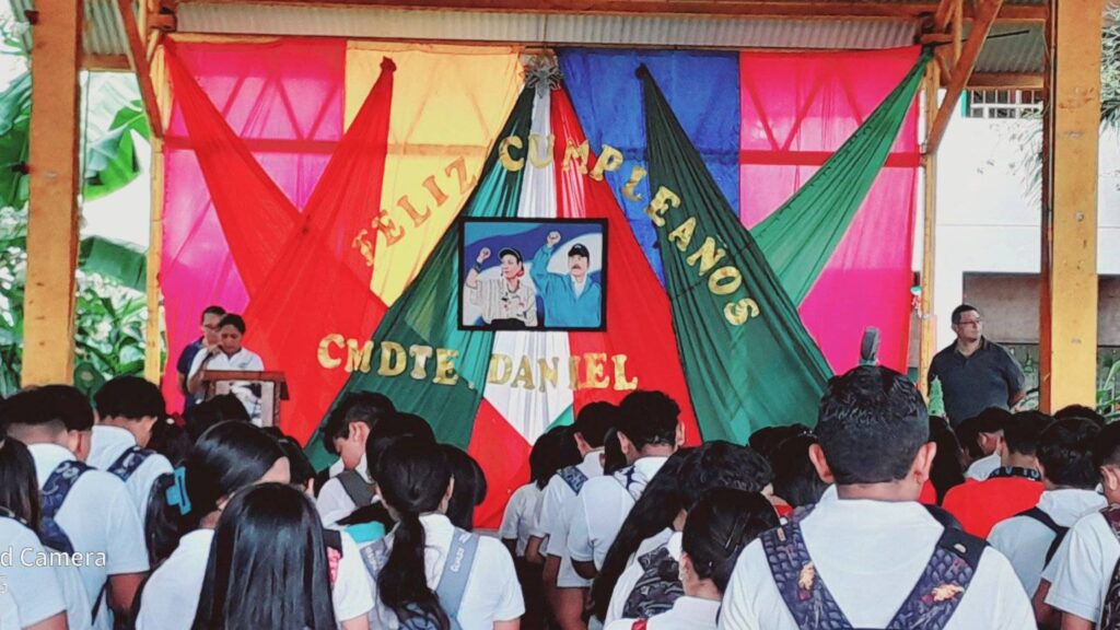 Escuelas usadas como centros de adoctrinamiento: estudiantes son obligados a felicitar a Daniel Ortega por su cumpleaños 80