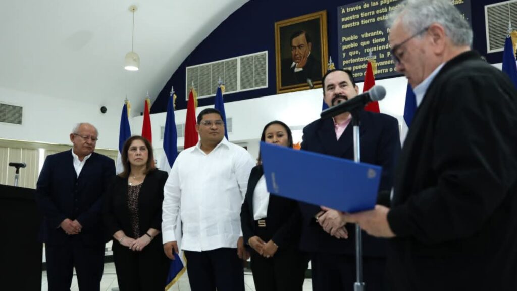 Juramentan a los nuevos magistrados sandinistas del «órgano judicial», supeditados a Ortega y Murillo