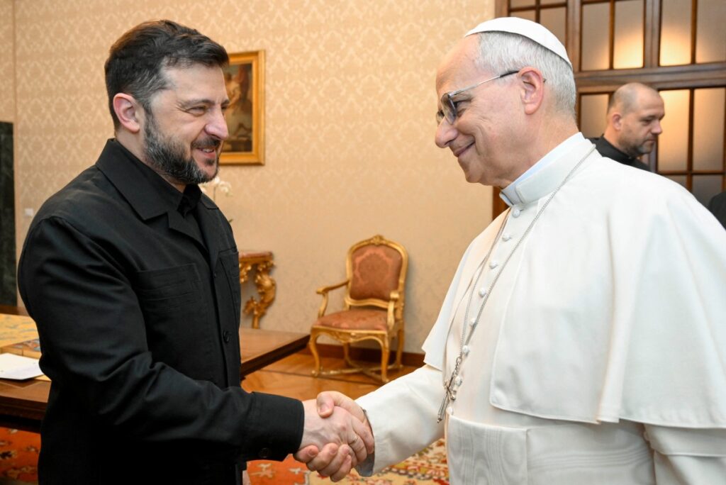Zelenski se reúne con el papa y prepara una respuesta al plan de EEUU para Ucrania