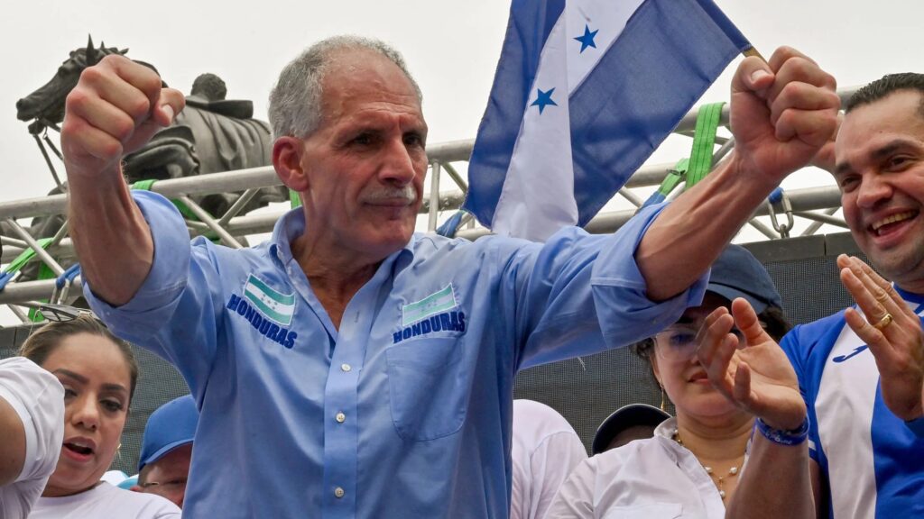 Nasry Asfura vuelve a tomar la delantera en el conteo de votos en Honduras