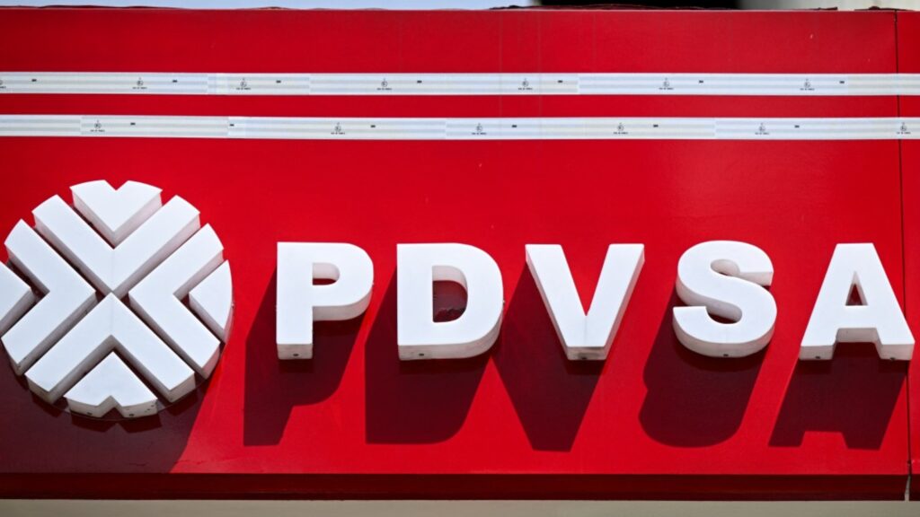 Estados Unidos dice que controlará venta de petróleo venezolano indefinidamente tras captura de Maduro