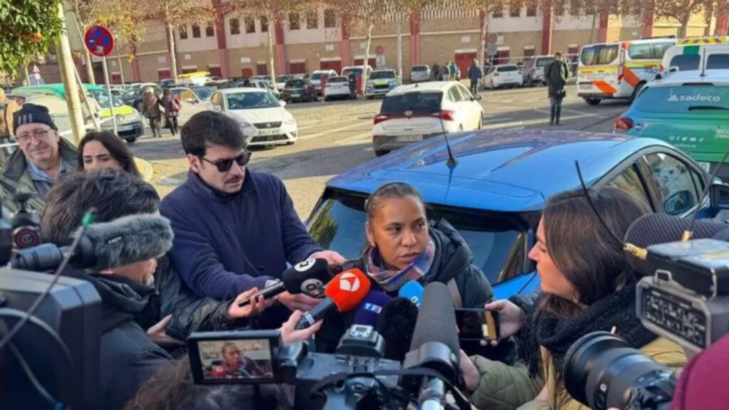 «Los milagros existen»: nicaragüense espera noticias de su esposo tras accidente ferroviario en España