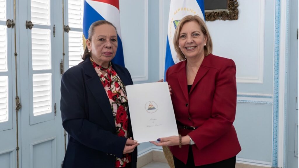 Daysi Torres presenta credenciales como embajadora de Ortega en Cuba; anda de tensión en tensión