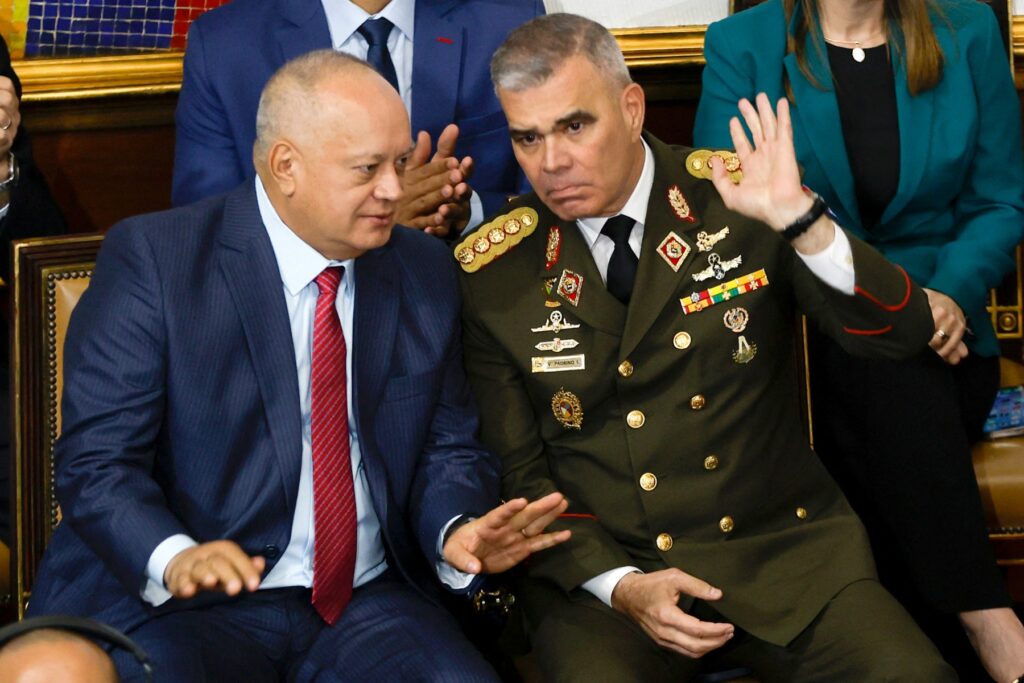 La caída de Padrino en el tablero de Delcy: conspiración y control militar en Venezuela ¿Qué viene ahora?