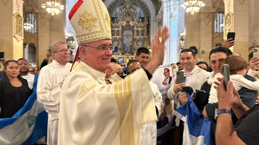 Obispo Silvio Báez: El auténtico cambio en Nicaragua va a venir desde adentro del país