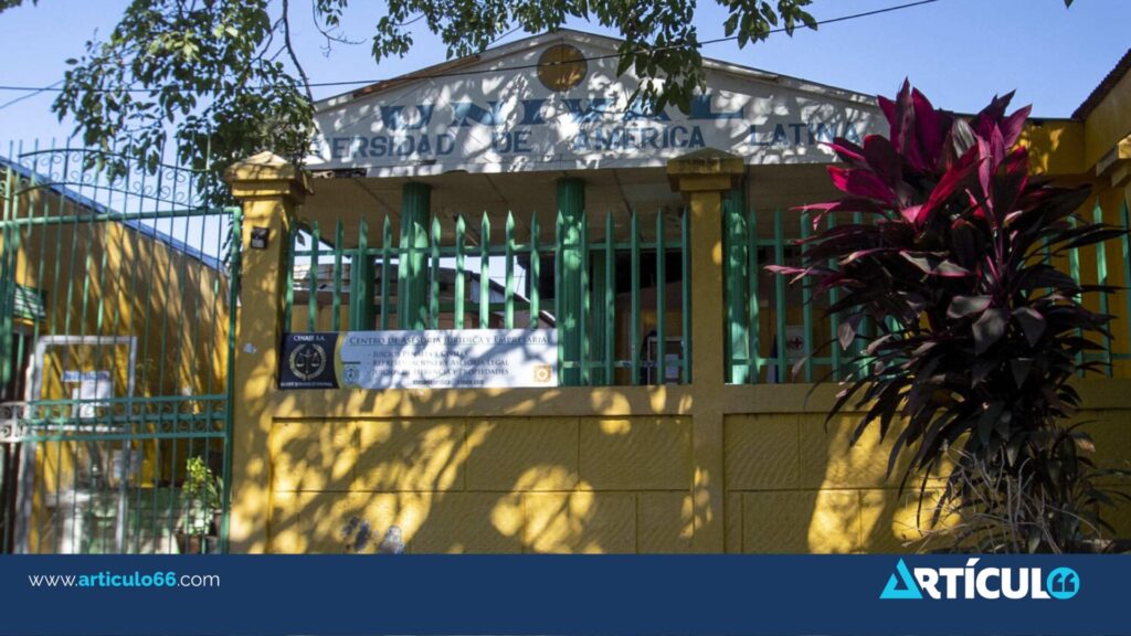 Ecuador anula más de 2,700 títulos emitidos por universidad nicaragüense cerrada por la dictadura