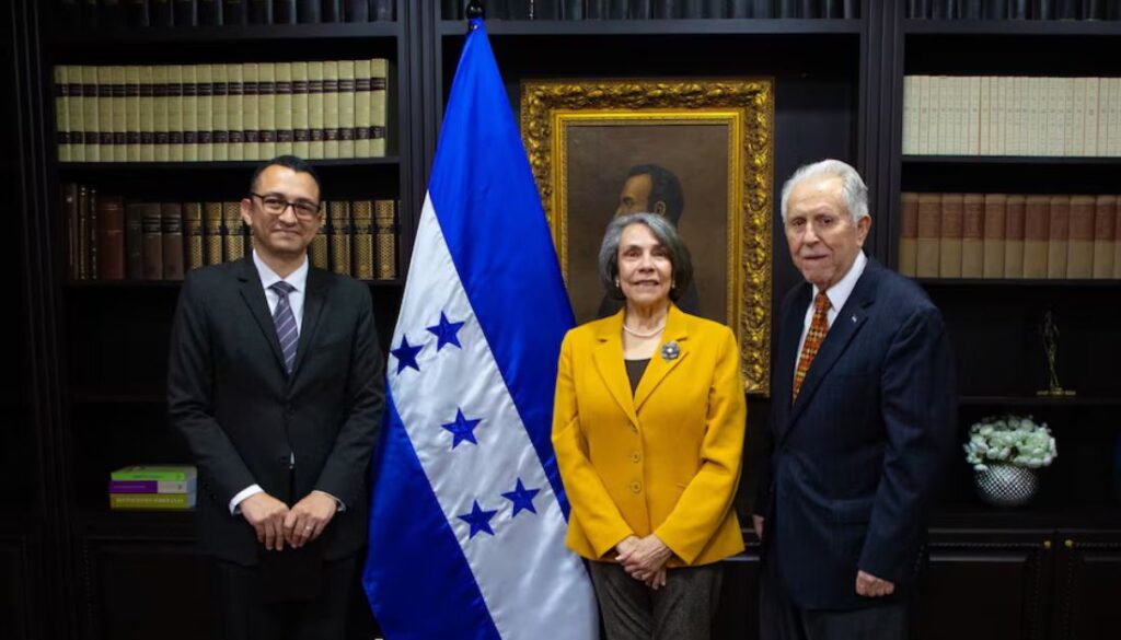 Exsecretario de Defensa de Honduras es el nuevo embajador para Nicaragua