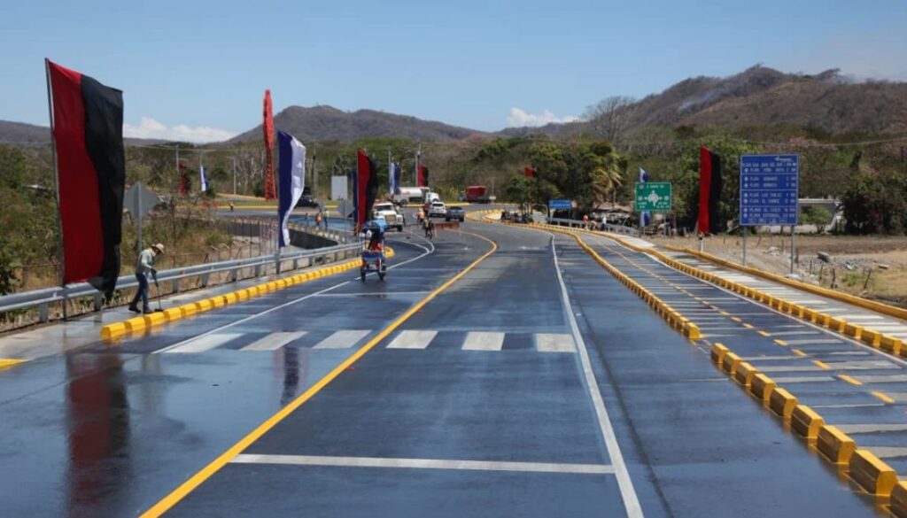 Régimen inaugura segundo tramo de la carretera Costanera del Pacífico