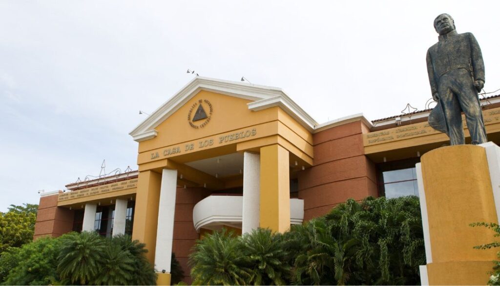 La casa presidencial de Nicaragua fue convertida en salón de bailongos y eventos privados