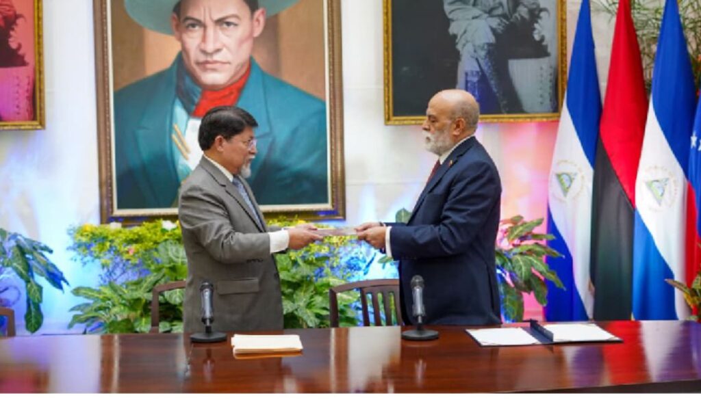 Régimen recibe copias de estilo del nuevo embajador de Venezuela en Nicaragua