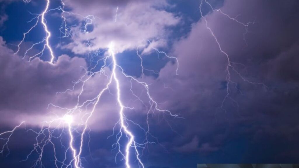 ¿Cómo protegerse de los rayos en Nicaragua? Guía del OFENA ante tormentas eléctricas