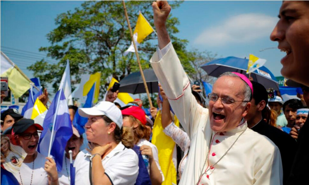Monseñor Silvio Báez en el octavo aniversario de las protestas: «Nicaragua camina herida, pero no está sola ni derrotada»