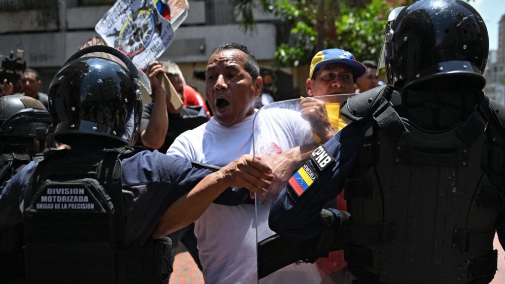 Liberan en Venezuela a los cinco detenidos en marcha por mejoras salariales