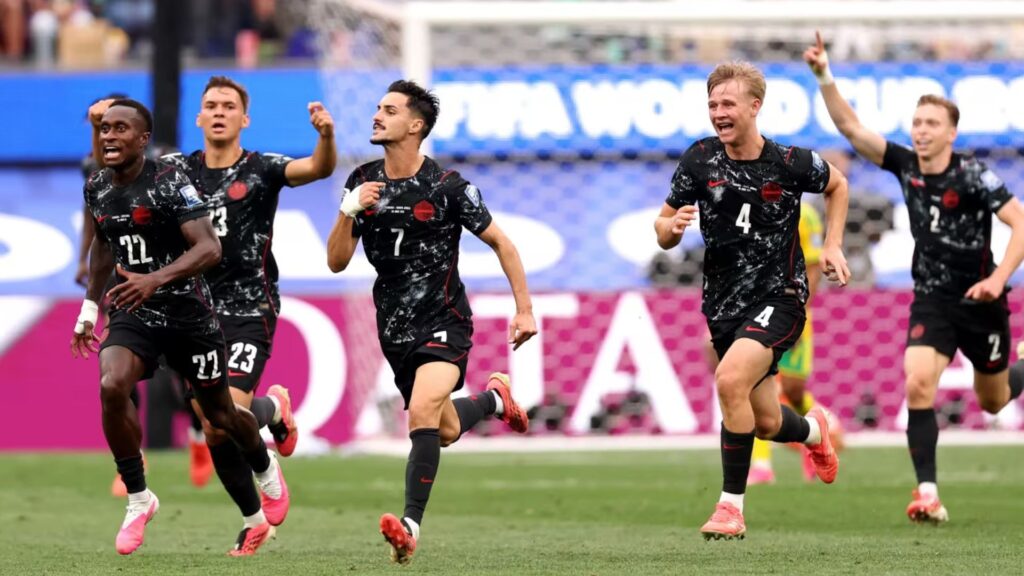 «Un instante de magia» de Eustáquio lleva a Canadá a octavos del Mundial