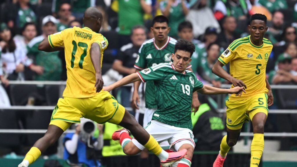Anfitrión México vence 2-0 a Sudáfrica en partido inaugural del Mundial 2026