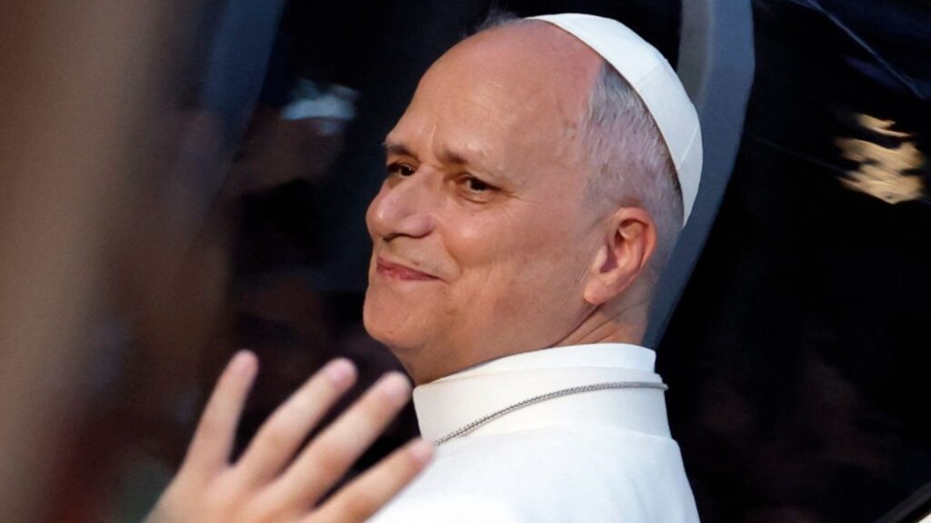 Papa León XIV aboga por los migrantes y condena la polarización en su visita a España