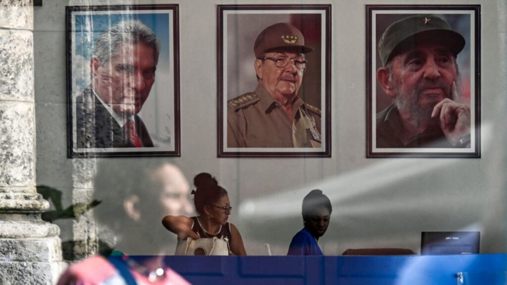 Parlamento Europeo pide sanciones contra Díaz-Canel y amenaza con suspender acuerdo con Cuba
